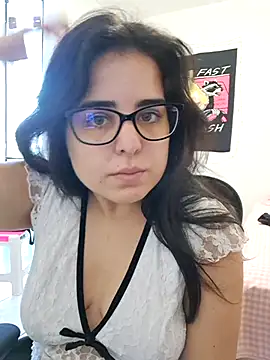 CutteGirl99 online show from September 2025 01:59:02 PM