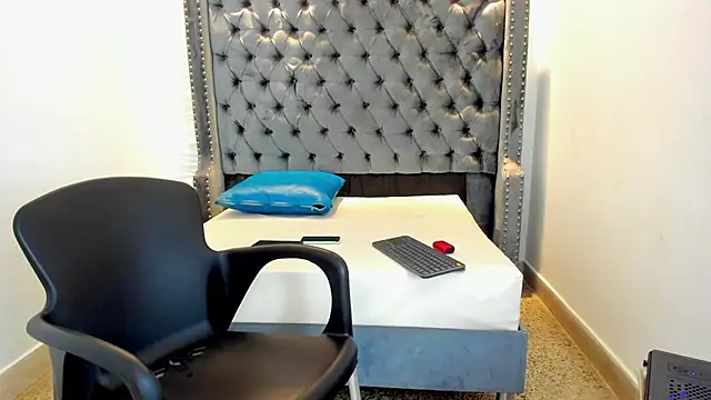 Snapshot of nero_reyd chatting on February 2026 07:29:01 PM nero reyd online show from February 2026 07:29:01 PM