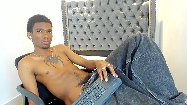 Snapshot of nero_reyd chatting on February 2026 07:33:02 PM nero reyd online show from February 2026 07:33:02 PM