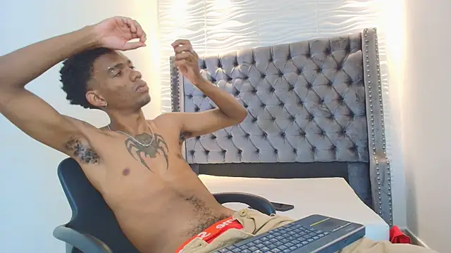 Snapshot of nero_reyd chatting on July 2026 07:20:02 PM nero reyd online show from July 2026 07:20:02 PM