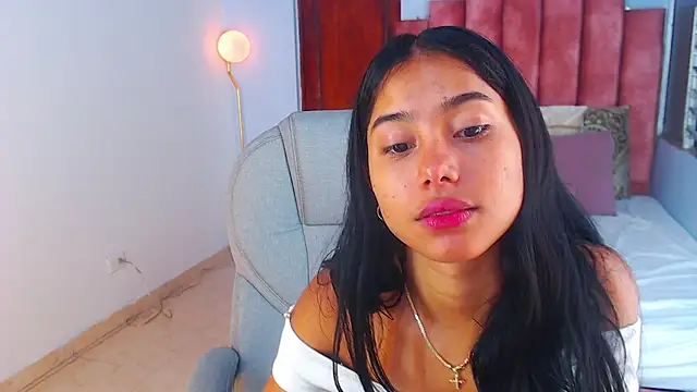 Milaa Star  online show from October 2025 04:20:02 AM