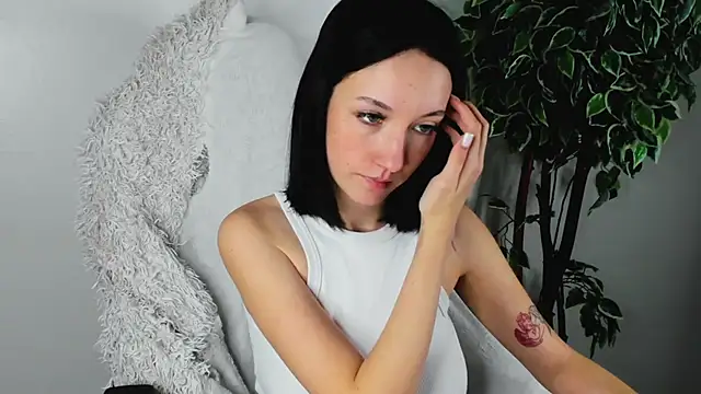 EileenMoores online show from October 2025 08:12:02 AM