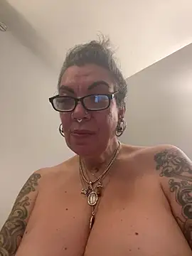 dieseldame1313 online show from February 2025 04:55:01 AM