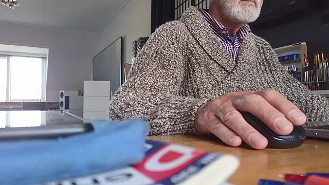 ewaldwillems99 online show from April 2026 06:07:02 AM