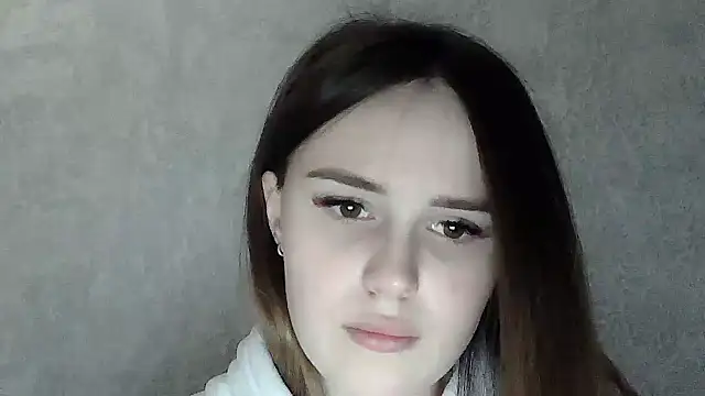 SweetLoraa online show from February 2026 04:44:01 PM