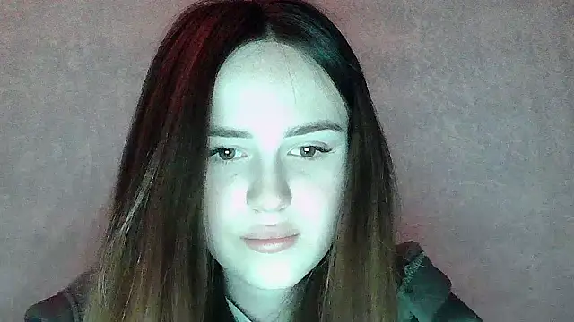 SweetLoraa online show from April 2026 08:24:02 PM