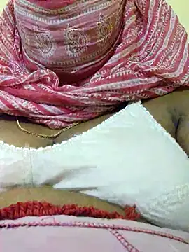 Snapshot of Tamilreethu chatting on November 2025 11:10:02 AM Tamilreethu online show from November 2025 11:10:02 AM