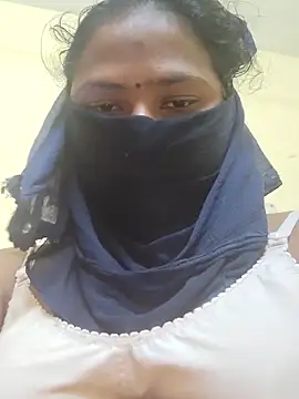 Snapshot of Tamilreethu chatting on December 2025 03:18:02 PM Tamilreethu online show from December 2025 03:18:02 PM