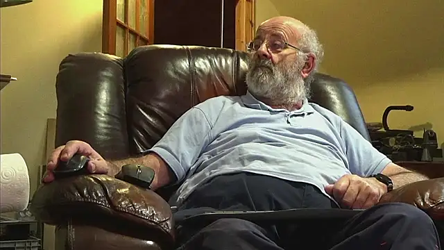 janzer13 online show from November 2025 01:54:02 PM