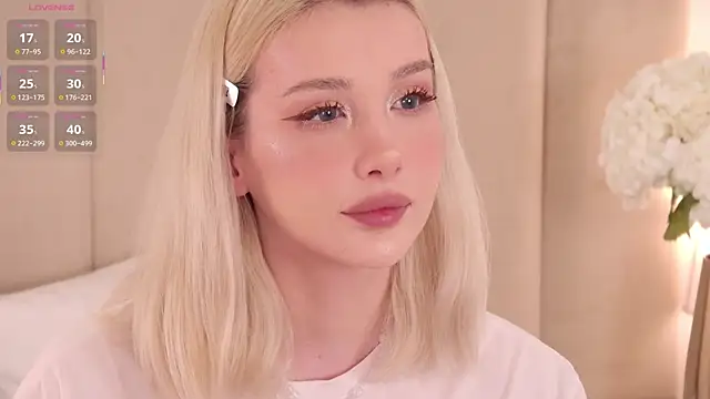 Snapshot of Nesolla chatting on September 2025 07:17:01 PM Nesolla online show from September 2025 07:17:01 PM