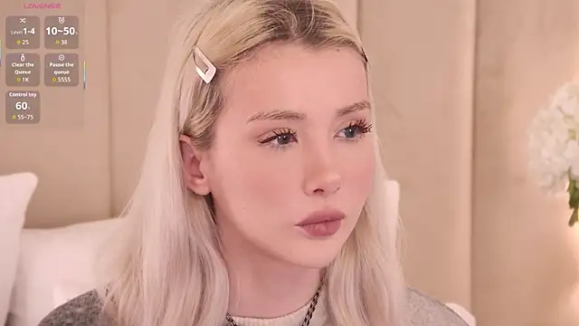 Snapshot of Nesolla chatting on September 2025 09:30:01 PM Nesolla online show from September 2025 09:30:01 PM