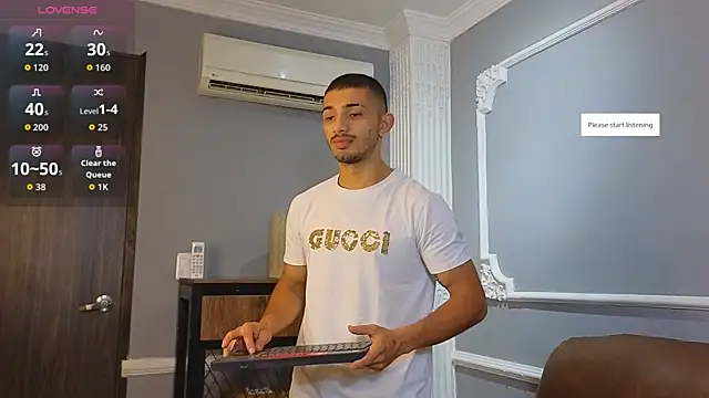 ArturoCardona  online show from October 2025 01:52:02 PM