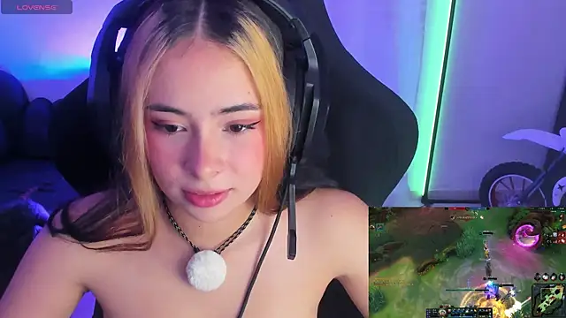 Aishelyng online show from October 2025 05:08:02 AM