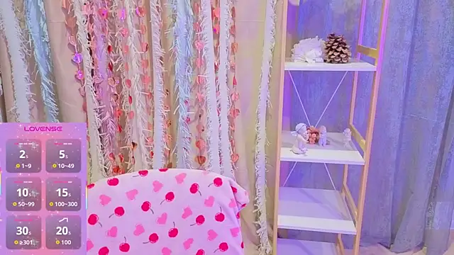 Luisa Rosee online show from October 2025 06:28:02 PM