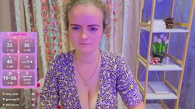 Luisa Rosee online show from November 2025 09:48:02 PM