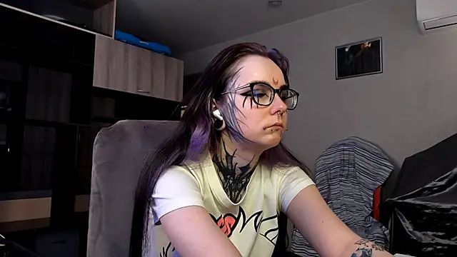 HighelikeGirl online show from September 2025 08:05:02 AM