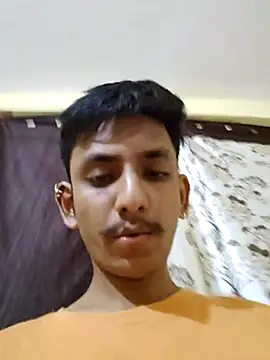 Snapshot of yung_cplz chatting on October 2025 01:23:01 PM yung cplz online show from October 2025 01:23:01 PM