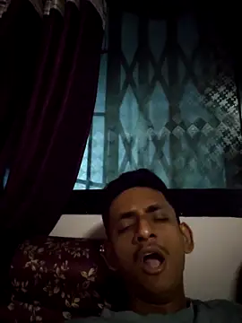 Snapshot of yung_cplz chatting on November 2025 09:50:01 PM yung cplz online show from November 2025 09:50:01 PM