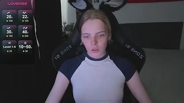 Luna Navy online show from November 2025 09:08:02 AM