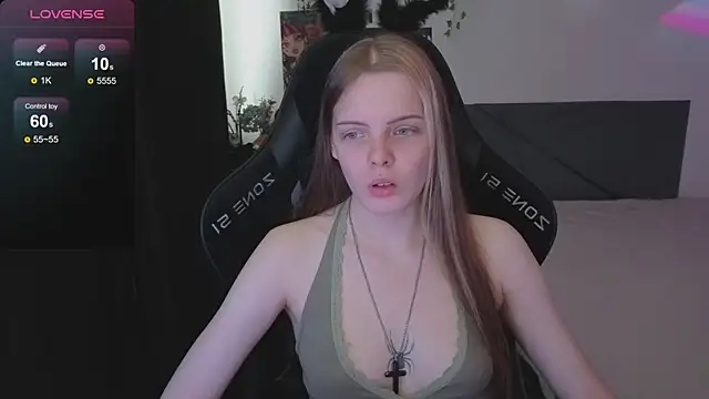 Luna Navy online show from November 2025 08:28:01 AM