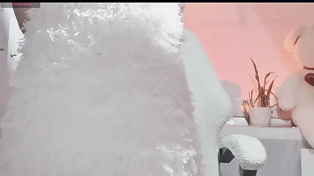 Vessi-babe online show from October 2025 03:01:01 PM