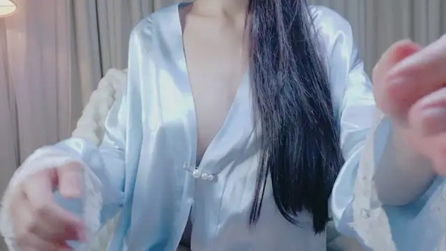 Vessi-babe online show from February 2026 06:08:01 PM