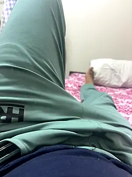 Snapshot of bigbulllaksh chatting on October 2025 05:32:02 PM bigbulllaksh online show from October 2025 05:32:02 PM