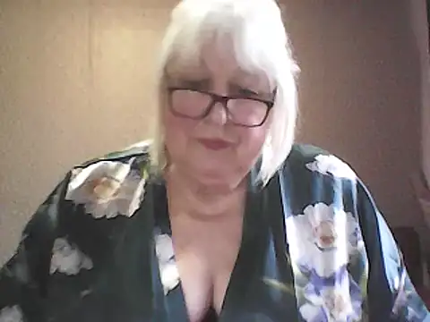 Alexia64231 online show from April 2026 12:21:01 PM