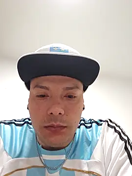 Snapshot of Sergiochicaguala chatting on April 2026 04:04:01 PM Sergiochicaguala online show from April 2026 04:04:01 PM