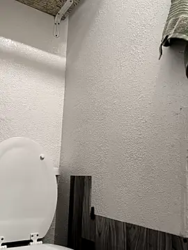 Julians26ne online show from March 2026 07:26:01 AM