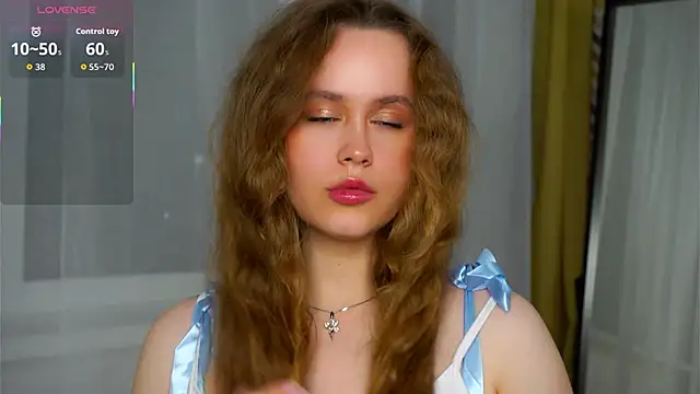 SusannaScholler online show from October 2025 06:31:02 PM