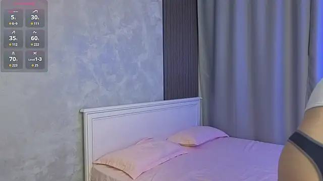 Snapshot of akino_hen chatting on September 2025 04:12:02 PM akino hen online show from September 2025 04:12:02 PM