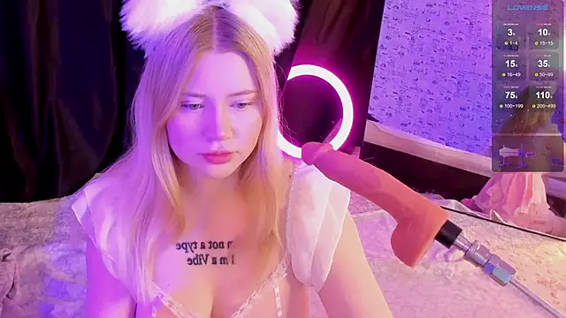 Lillie Berry online show from November 2025 04:24:02 AM