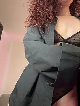 Snapshot of Lunna_reed chatting on October 2025 09:40:01 AM Lunna reed online show from October 2025 09:40:01 AM