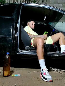 Snapshot of Master_pigdirty chatting on September 2025 03:28:02 AM Master pigdirty online show from September 2025 03:28:02 AM