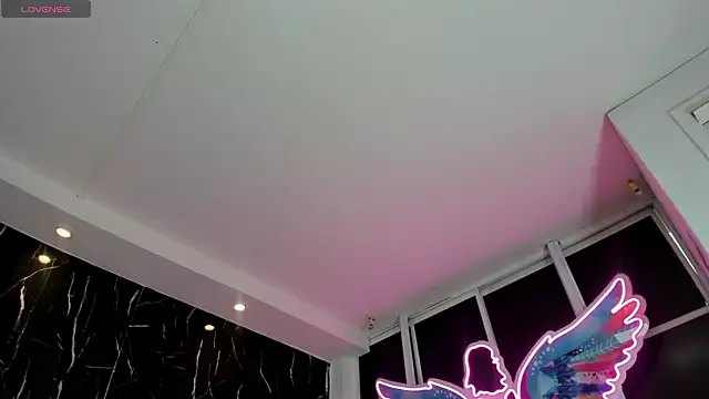 Nini Beyker online show from February 2026 01:14:02 PM