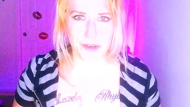 Snapshot of RhondaRump chatting on March 2026 08:59:02 AM RhondaRump online show from March 2026 08:59:02 AM