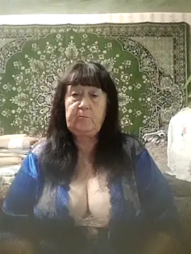 CrystalLime6411 online show from November 2025 06:18:01 PM