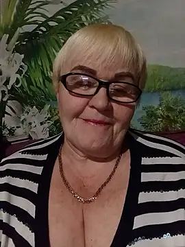 VioletSweet5566 online show from November 2025 06:07:01 PM