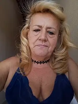 Belladama61 online show from September 2025 10:39:02 AM