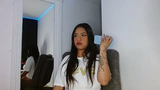 reina reina online show from February 2026 02:32:01 AM