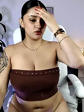 Julieta92  online show from February 2026 11:31:01 PM