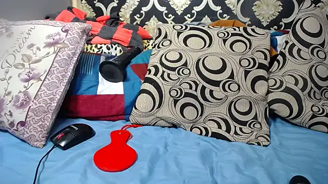 Ozimpho online show from October 2025 03:19:01 PM