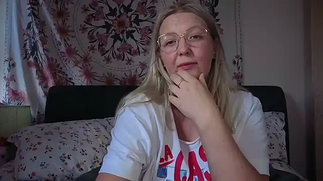 Daisyxoxo  online show from June 2026 08:30:01 AM