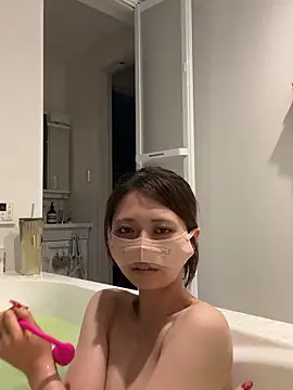 Snapshot of misa_mo chatting on December 2025 12:42:02 PM misa mo online show from December 2025 12:42:02 PM