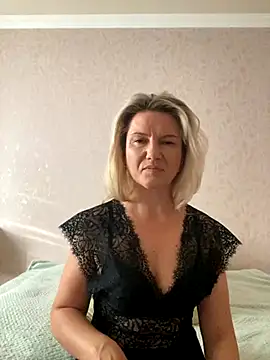 Snapshot of AliceSwan4011 chatting on September 2025 02:18:02 PM AliceSwan4011 online show from September 2025 02:18:02 PM