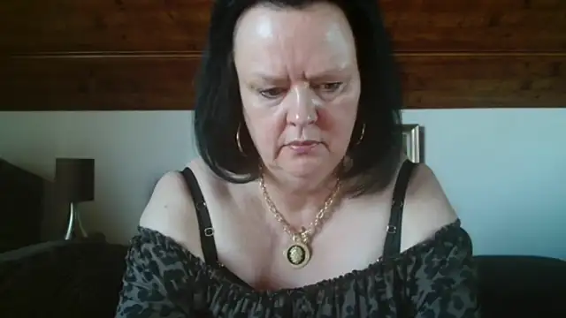 TiffanyMature online show from September 2025 08:41:02 AM