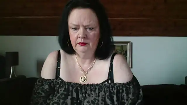 TiffanyMature online show from October 2025 07:06:02 AM