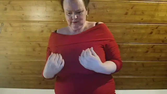 TiffanyMature online show from October 2025 03:14:02 PM