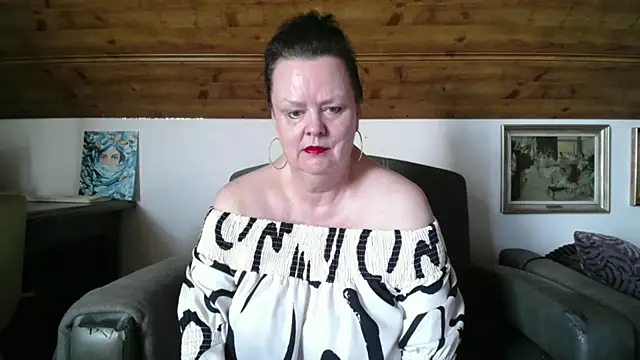 TiffanyMature online show from July 2026 08:20:01 AM